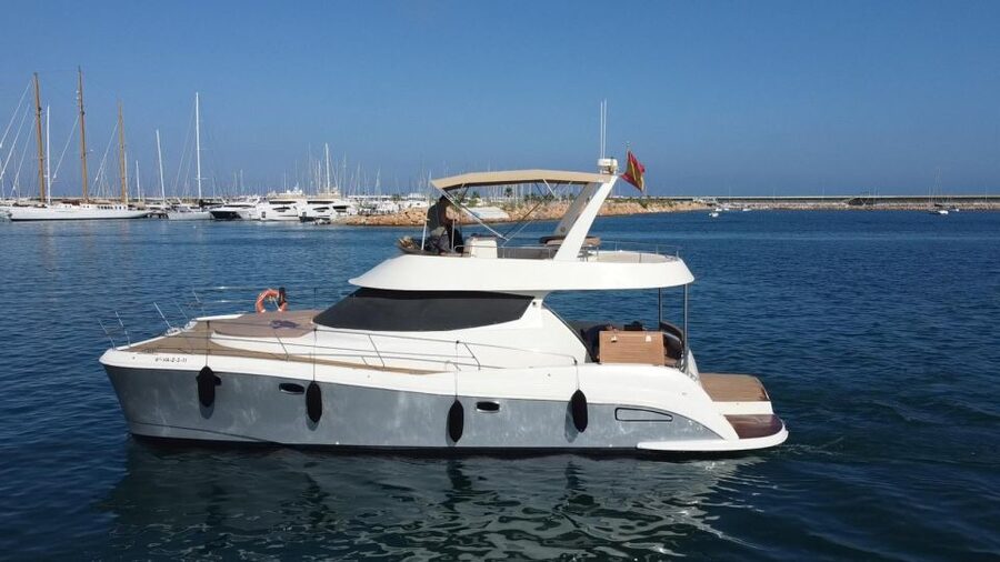 Puerto del Carmen: Catamaran Trip with Water Sports - Key Points You Should Know