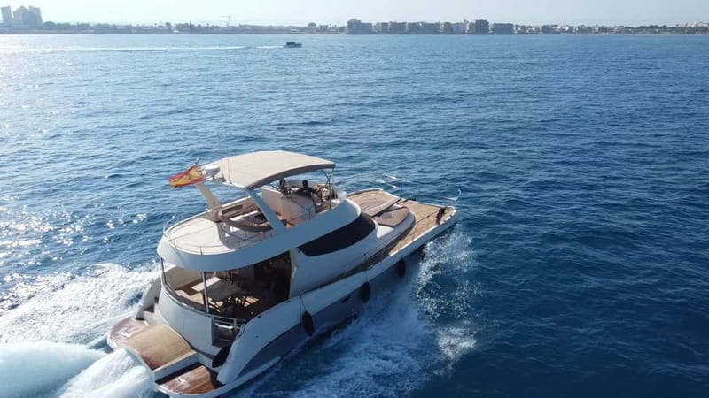 Puerto del Carmen: Private Sunset Catamaran Tour with Drinks - Peñas del Chache views and the optional wakeboard thrill