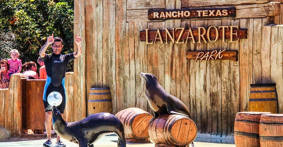 Puerto del Carmen: Rancho Texas Lanzarote Park Entry Ticket - A smart schedule: see animals first, slides later