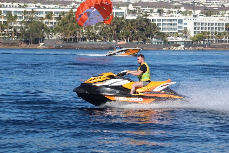 Puerto del Carmen: Single or Double Jet Ski Rental - Duration Choices: Why 20 Minutes Can Be Enough and 40 Minutes Is Better