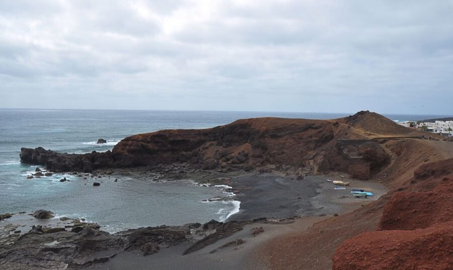 South Tour: Timanfaya National Park - La Geria: how Lanzarote’s wine grows on volcanic ground