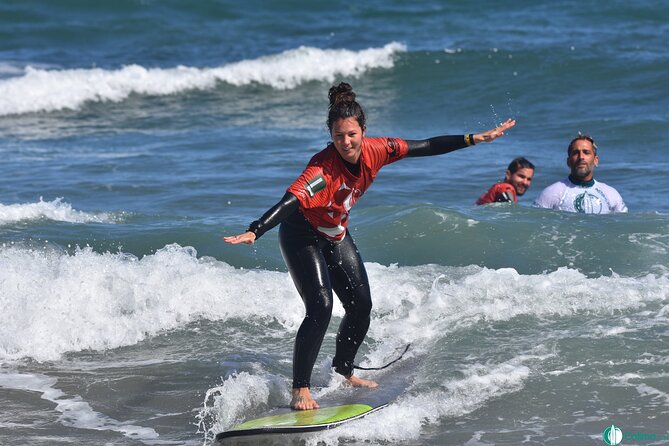 Surf class in Famara 9:15-12:00 or 11:45-14:30 (2h class) - Key things to know before you go