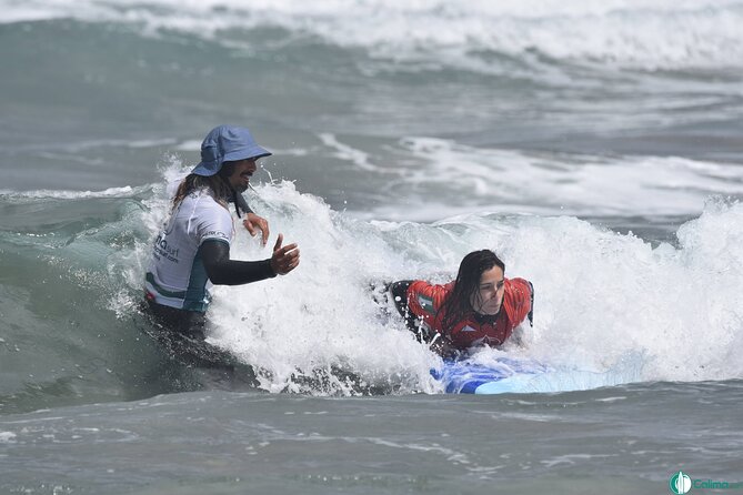 Surf class in Famara 9:15-12:00 or 11:45-14:30 (2h class) - Who this surf class is best for (and who should skip it)