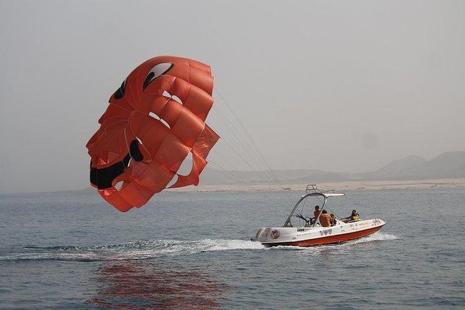 Tandem Parasailing and Jet Ski in Puerto del Carmen - Puerto del Carmen gets a sea-to-air workout