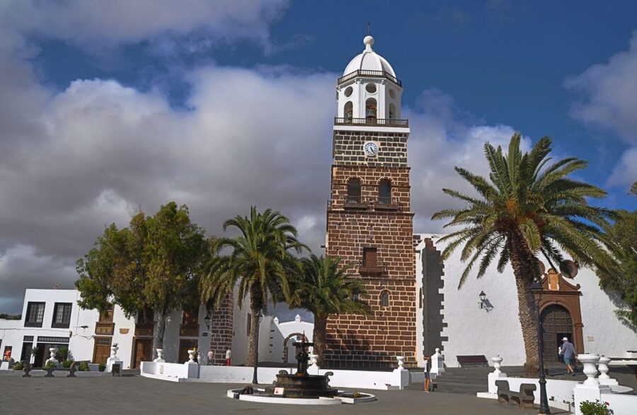 Teguise: Market and César Manrique Foundation Tour - Why Teguise Works So Well for a Half-Day Tour