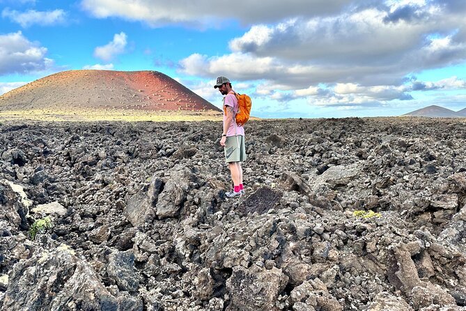 Timanfaya National Park Trekking with a Typical Canarian Snack - Entering the El Cuervo crater: the highlight moment