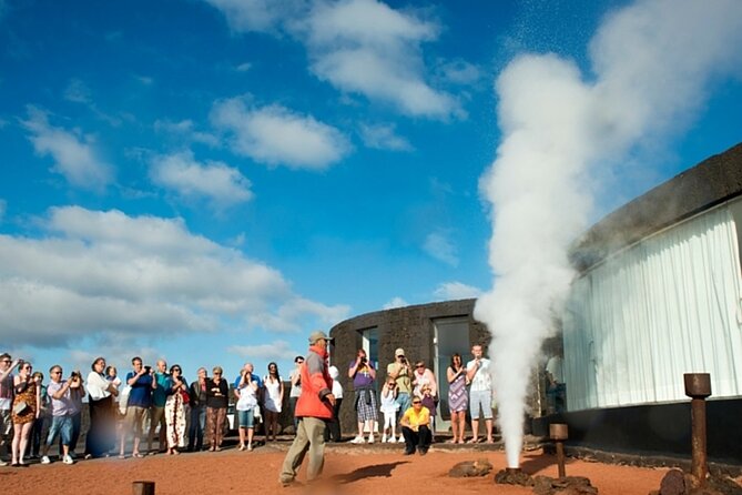 Tour Lanzarote South with Winery Visit - Into the Mountains of Fire: the Uga-to-Timanfaya drive