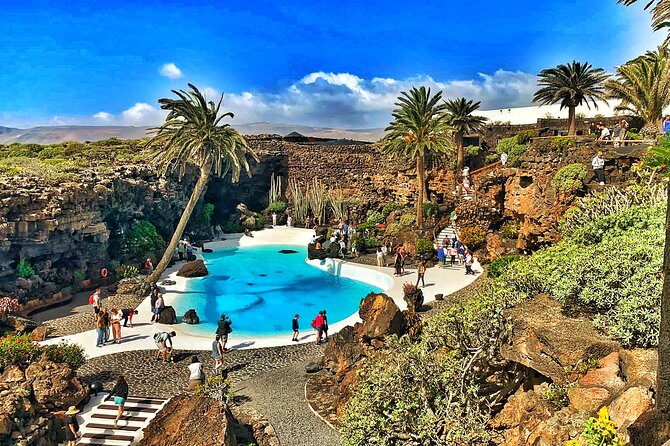 Tour to Timanfaya, Jameos del Agua, Cueva de los Verdes and viewpoint from the cliff - Key highlights at a glance