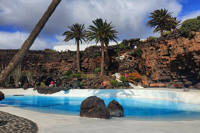Tour to Timanfaya, Jameos del Agua, Cueva de los Verdes and viewpoint from the cliff - Casa-Museo del Campesino and the Monumento a la Fecundidad